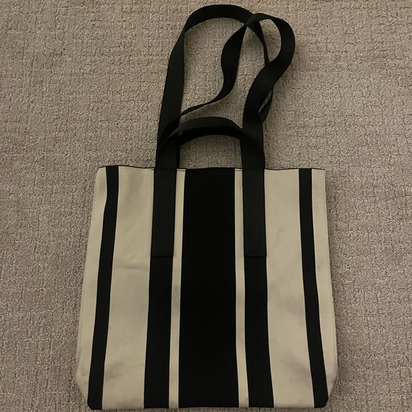 Zara Tote Bag - Picture 1 of 3